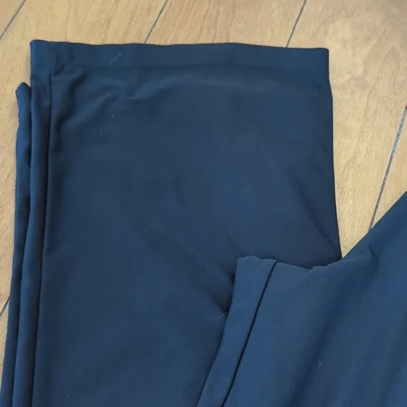 Black Nike high-waisted flare yoga pants - Picture 3 of 5